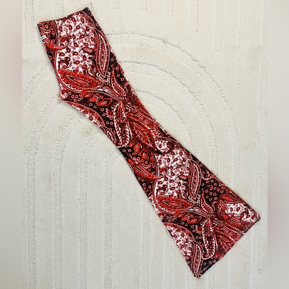 NWOT RVCA Paisley Print Bell Bottom Leggings Sz M Medium - Picture 2 of 11